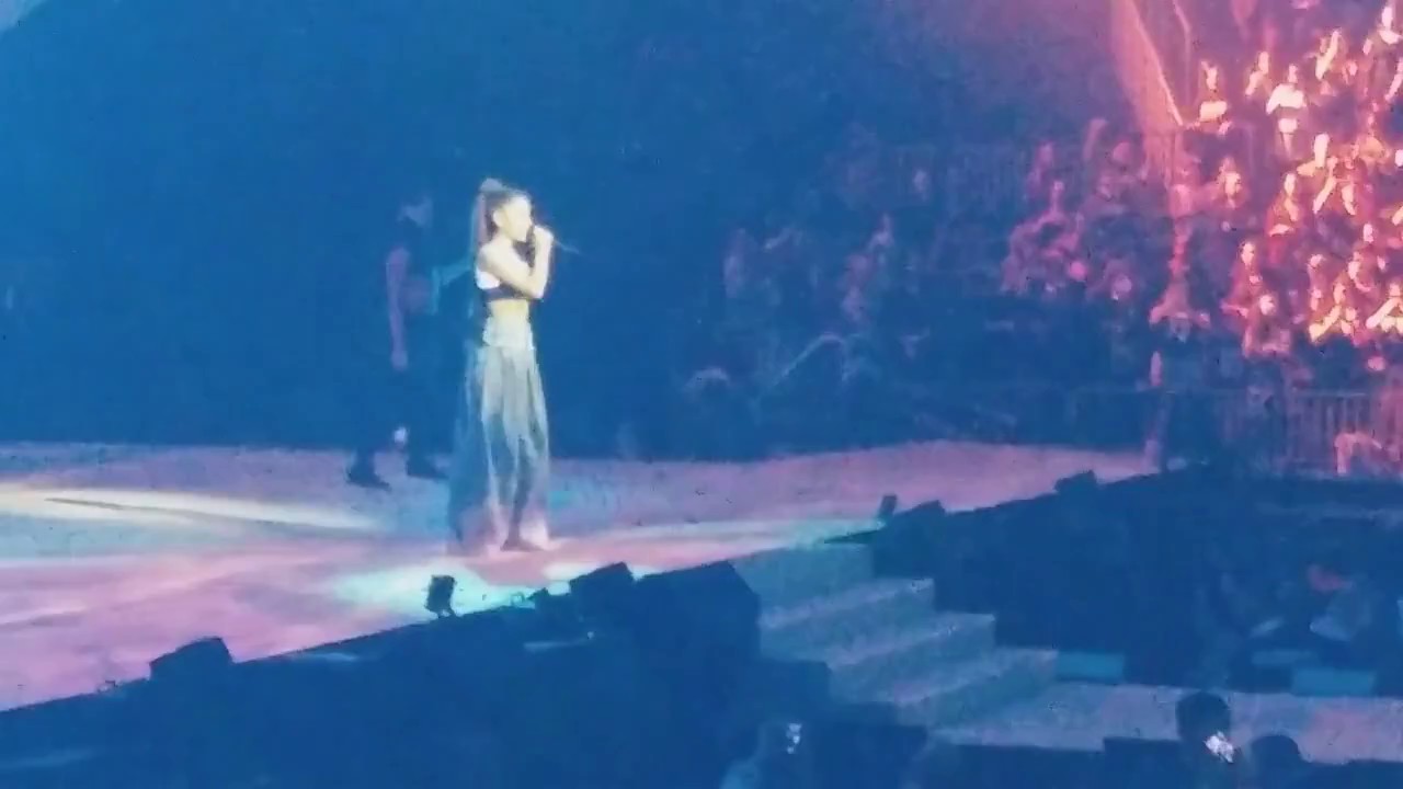 Ariana Grande- Into You | Phoenix, Az | Live | Dangerous Woman Tour