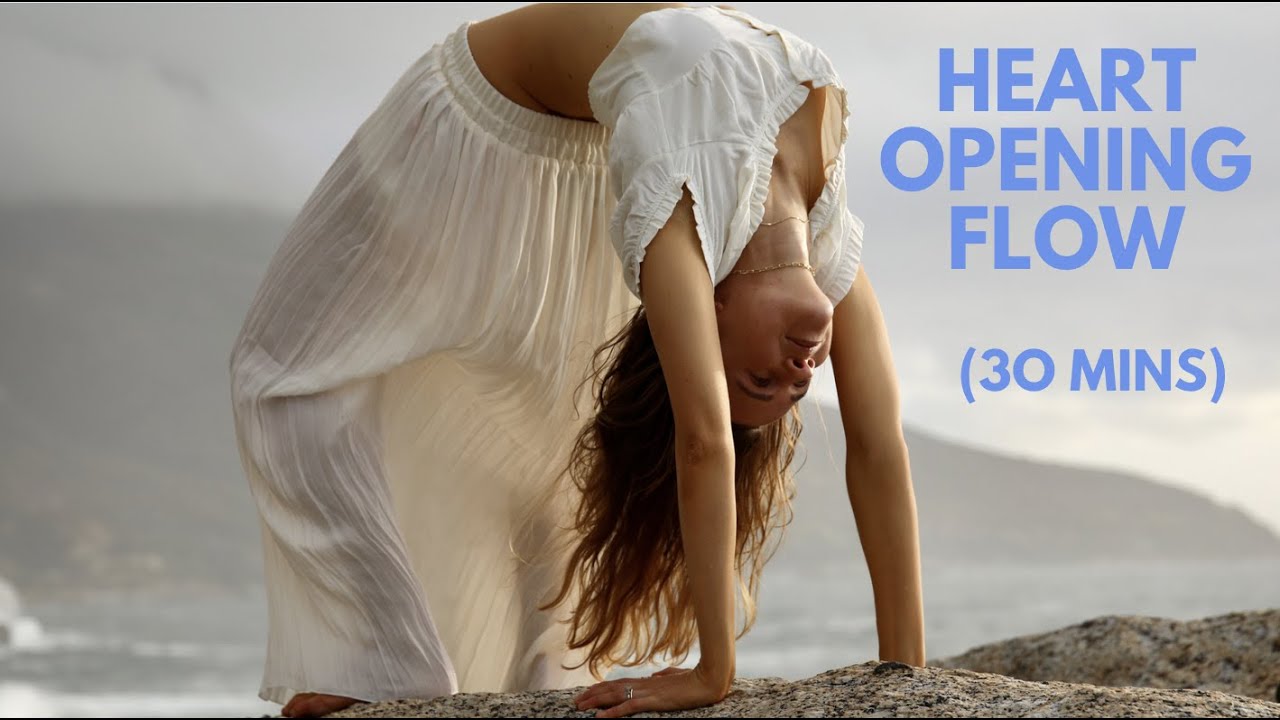 30 Min Vinyasa Yoga Flow | HEART OPENING FLOW