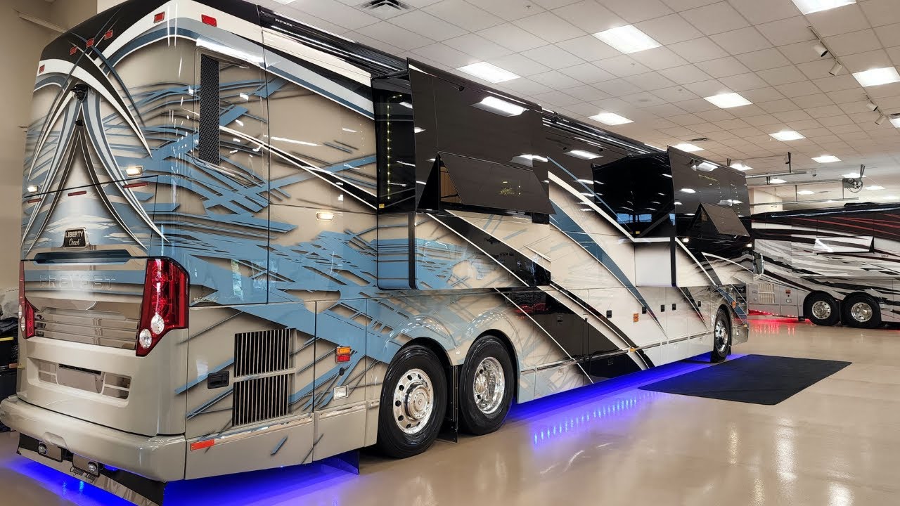 Продается слайдер Prevost Liberty Coach Quad Slide 2019 года!