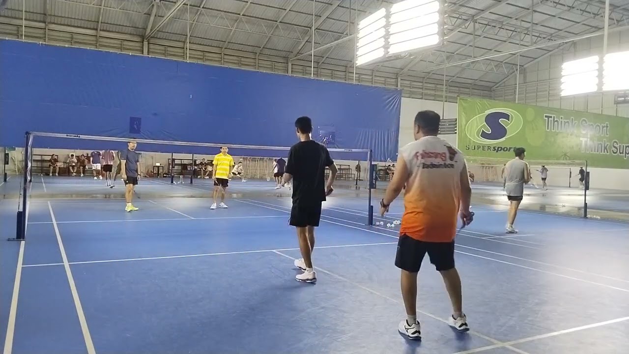 เบรน + ปอน // อาทคับ + เอ็ม #badminton #กุ๊งกิ๊งชวนตีแบด #bad 