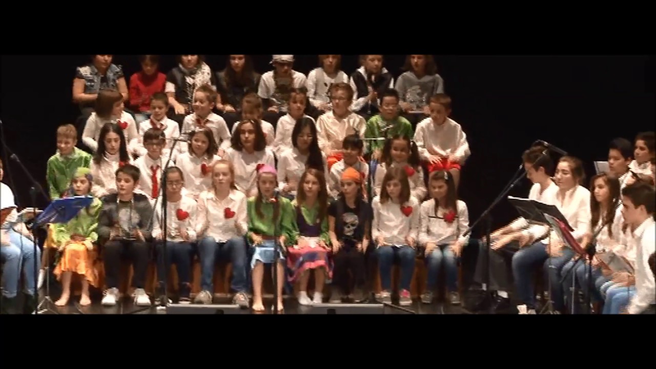 In....canto di Natale 2013: Siyahamba - Body percussion