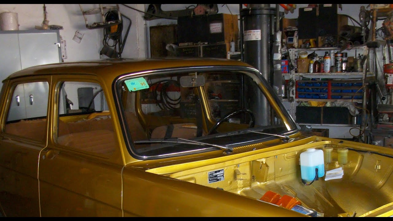 Montamos el parabrisas delantero del Simca 1000