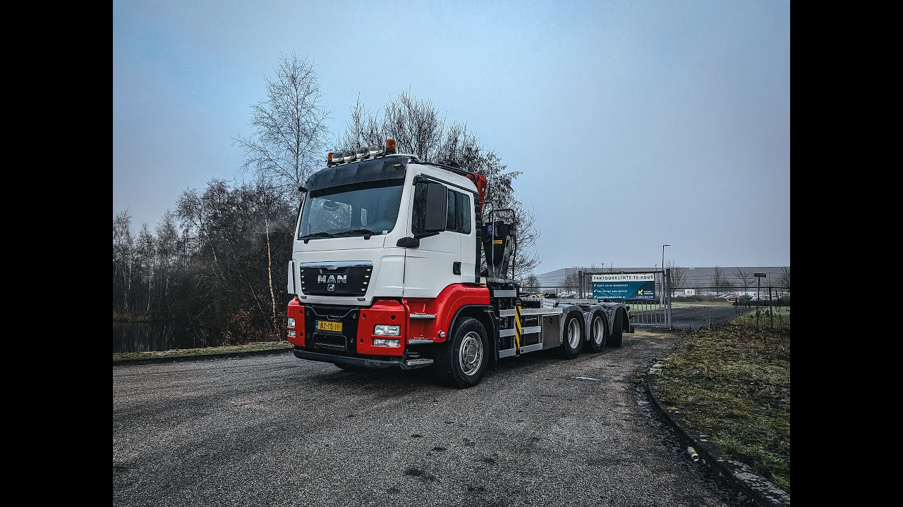 Vrachtwagen, MAN, TGS 35.440 8x4 HMF 16 Tonmeter Z-kraan, bouwjaar 2012