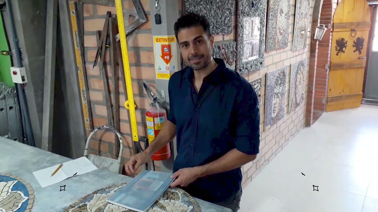 Quais os tipos de mosaicos para decoração produzimos -Rosones para piso -Mandalas em mosaico -Mesas