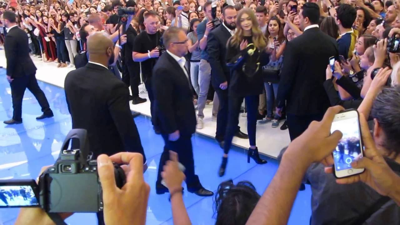 Gigi Hadid @ Dubai Mall for Tommy Hilfiger Togethertour