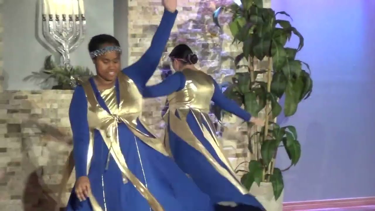 James Wilson - Hineh Ma Tov (Dance)