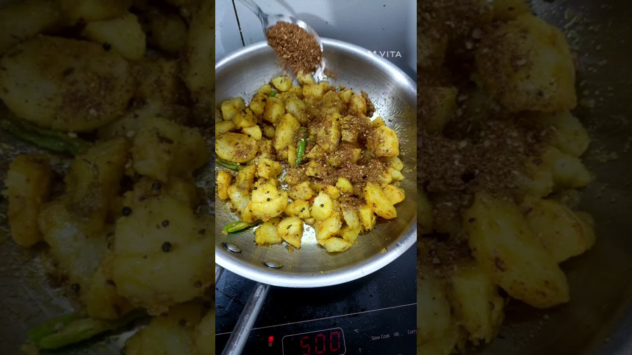 चटपटा आलू मसालेदार सब्जी घर की सिंपल मसाले से बनाएं इस तरह से रोल बनाकर खाएं 👍👍👍👍😋