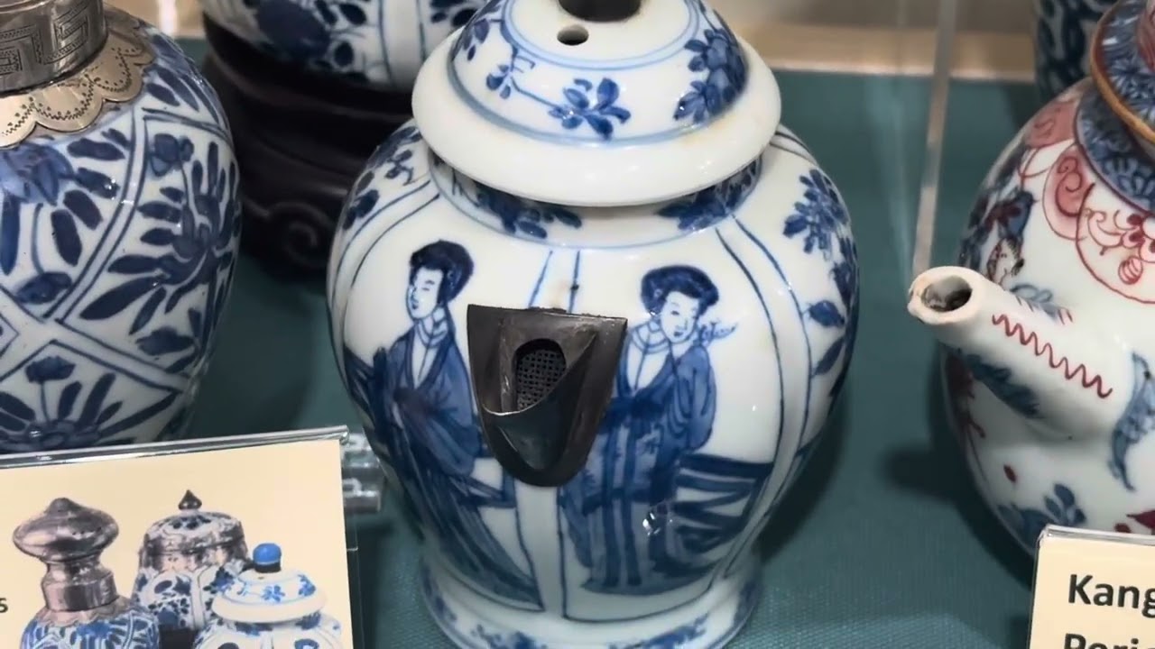 Kangxi Porcelain on Display at the Twickenham Museum
