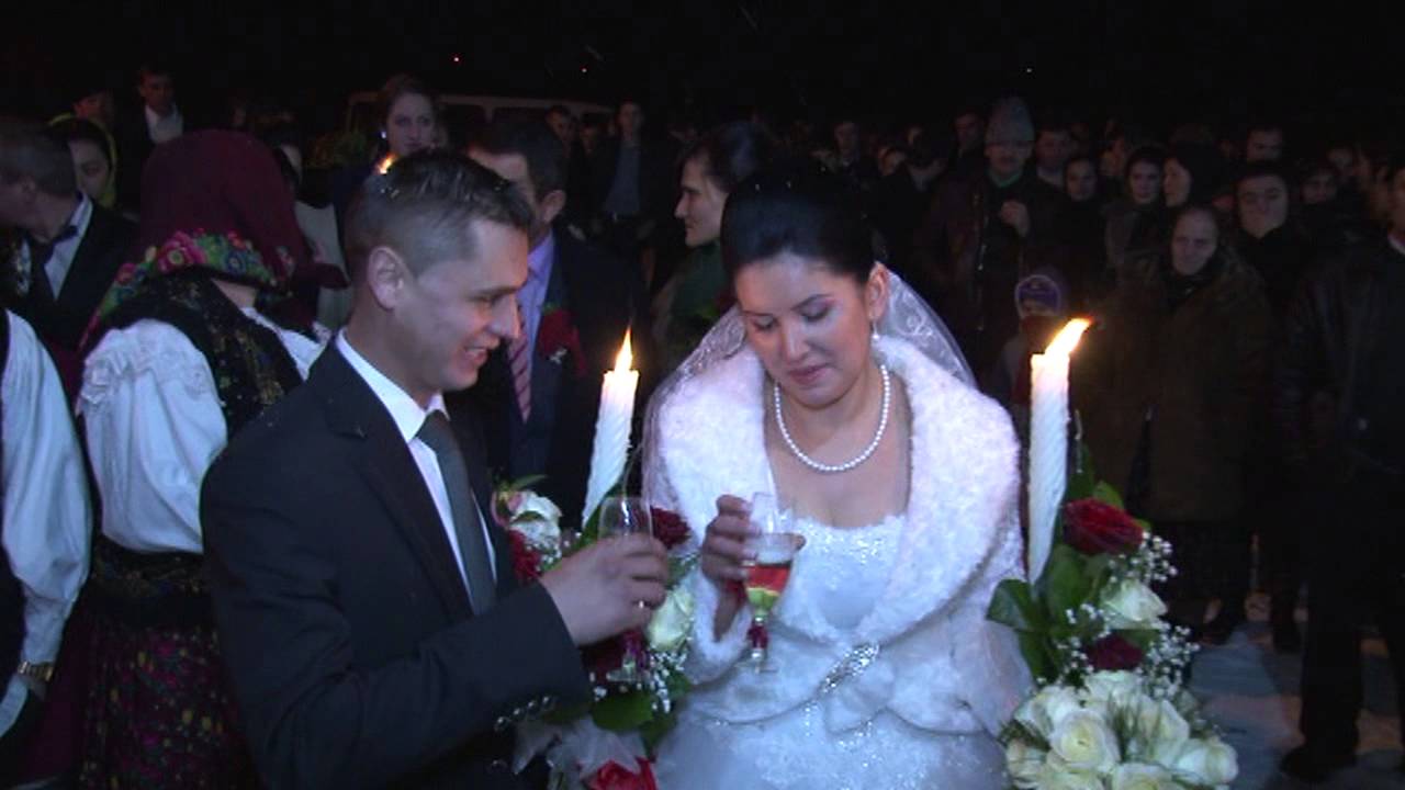 NUNTĂ LA PERLA IZEI IOAN ŞI IOANA STRÎGĂTURI LA MIRII