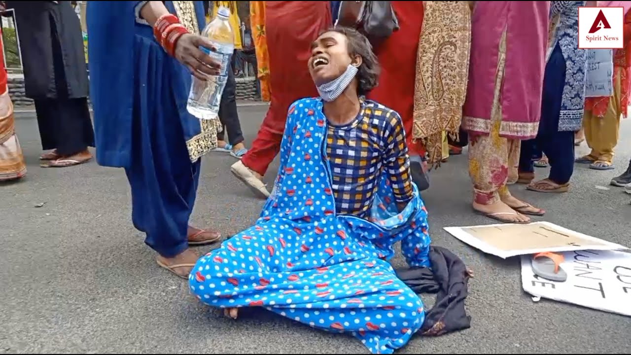 Kinner's held protest against a women who forcibly tranformed males into female gender.
