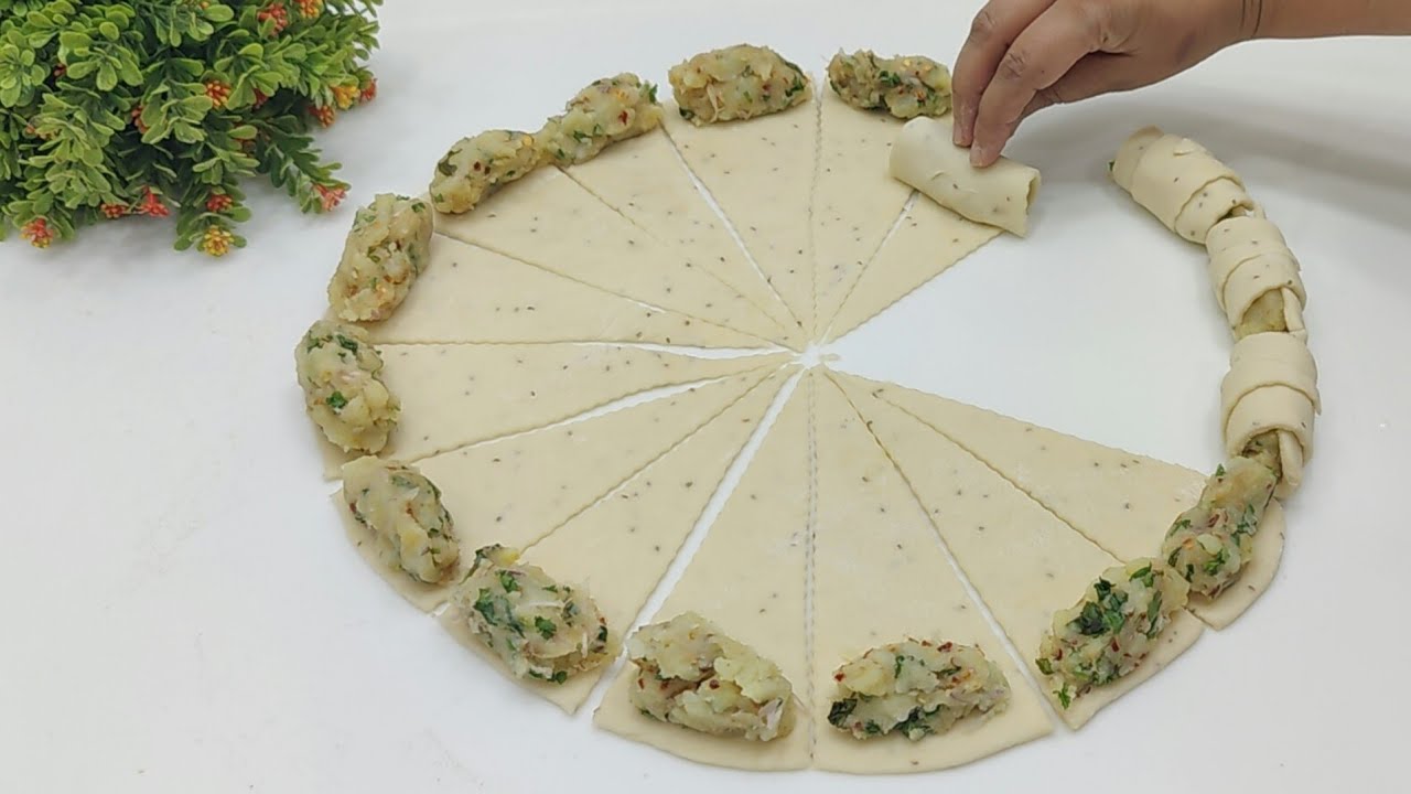 Iftar me Har kisi ki zuban par honge aapki tareefo ke bol jab aap banayenge ese samosa roll