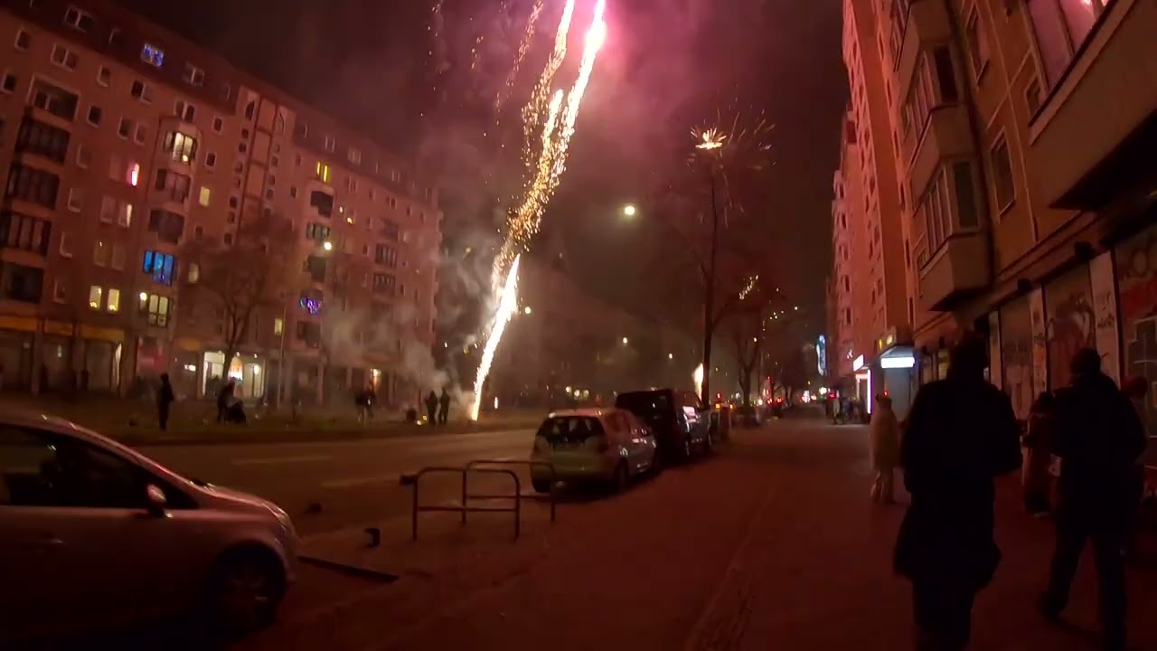 Berlin - New Year 2025 | Frankfurter Allee | Walking