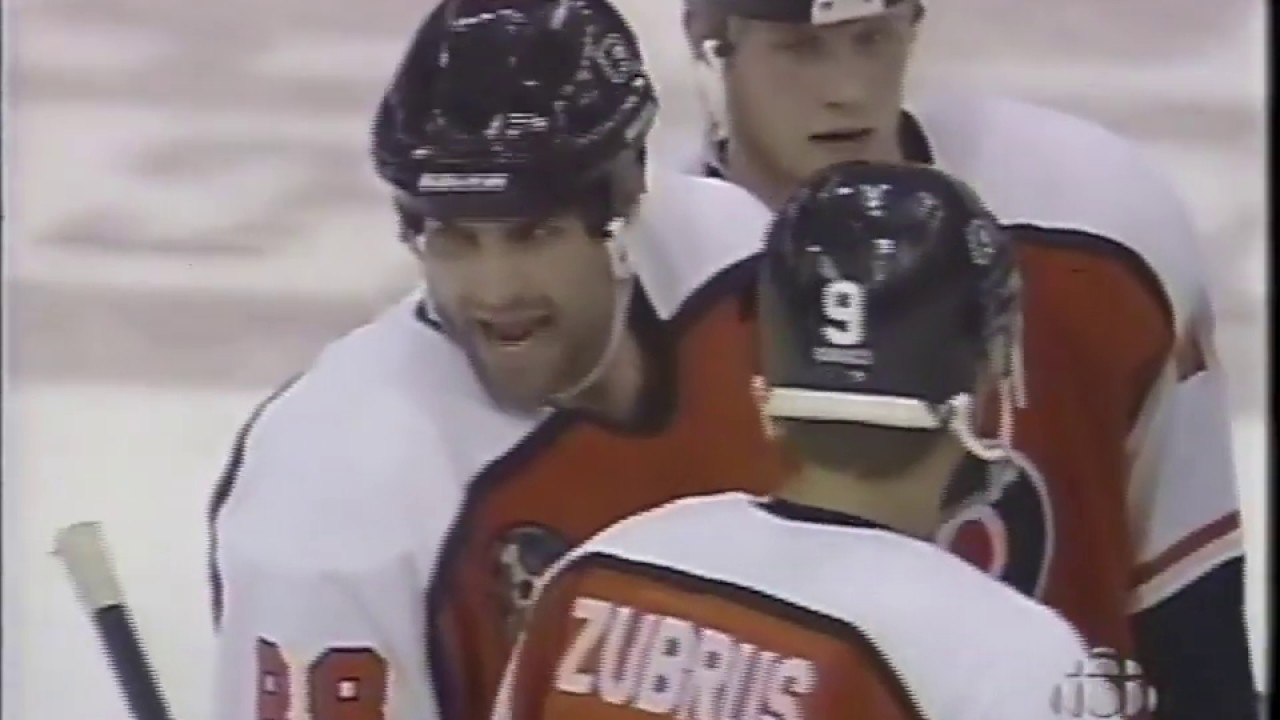 Eric Lindros Goal - Game 4, 1997 Stanley Cup Final Red Wings vs. Flyers