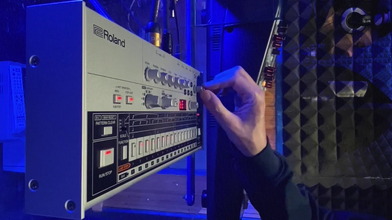 New beat with the TR-06 (drum machine) by Roland!
