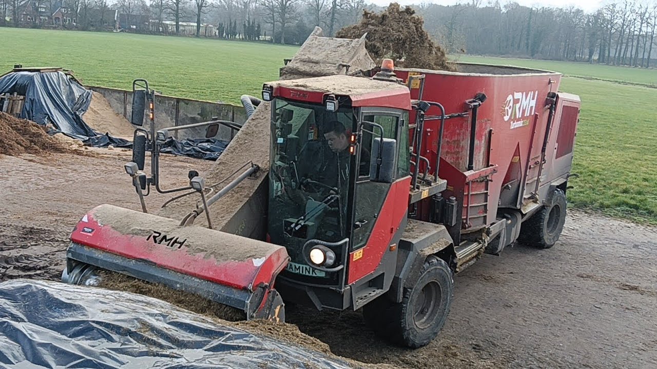 Voeren met RHM Turbomix 22gold van Dammink
