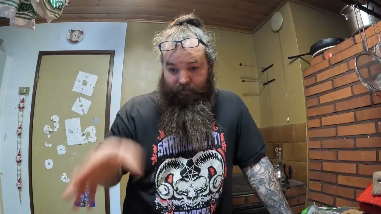 Hunajainen omenapaistos puuhellan lämmössä