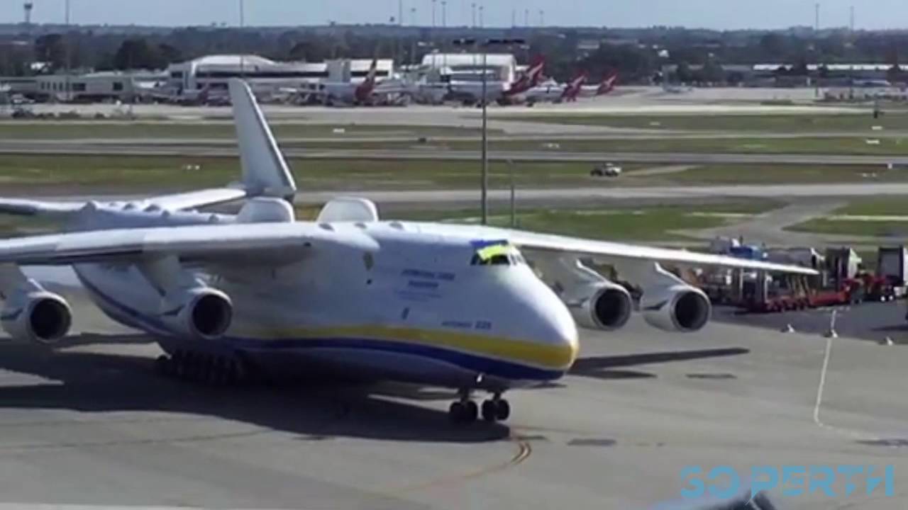 World's Biggest Plane: AN225 Mriya Landing in Perth