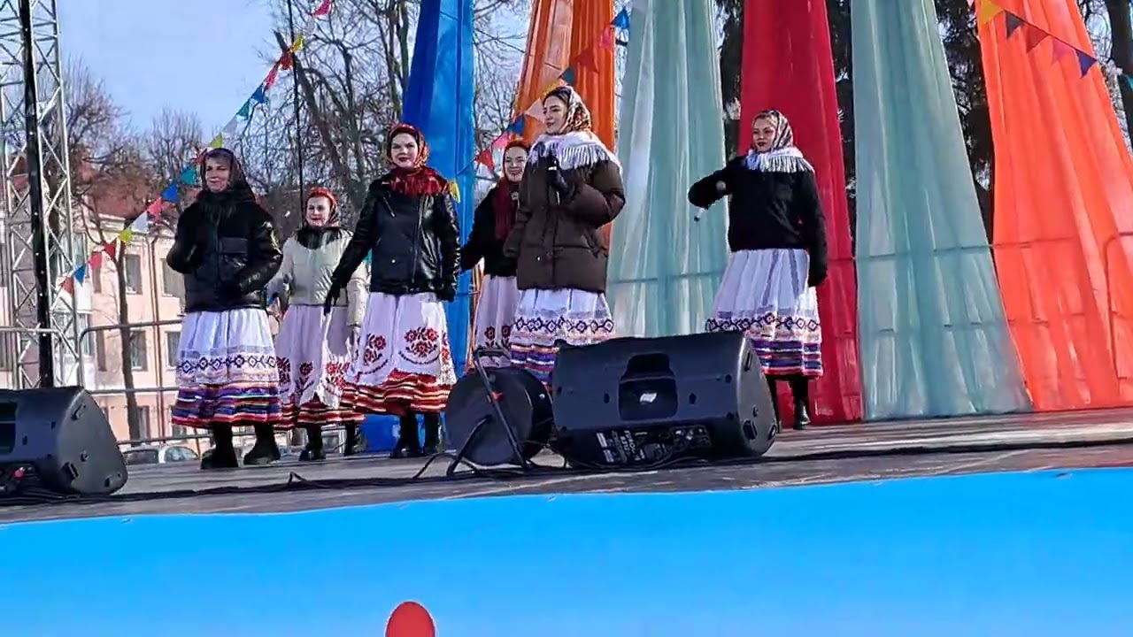 Масленичный разгуляй в  Волковыске. Ансамбль  песни и танца 