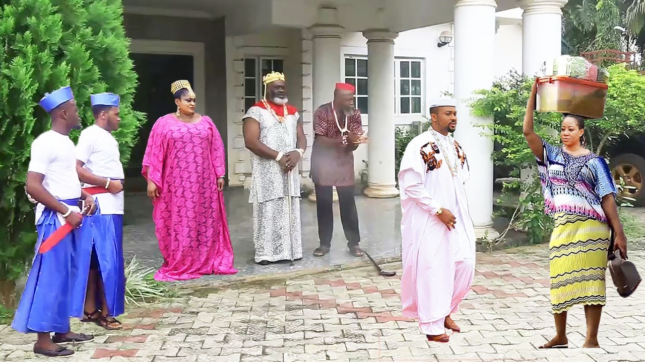 She Came To D Palace To Fetch Water But The Prince Saw Her And Fell In Love With Her |Nigerian Movie