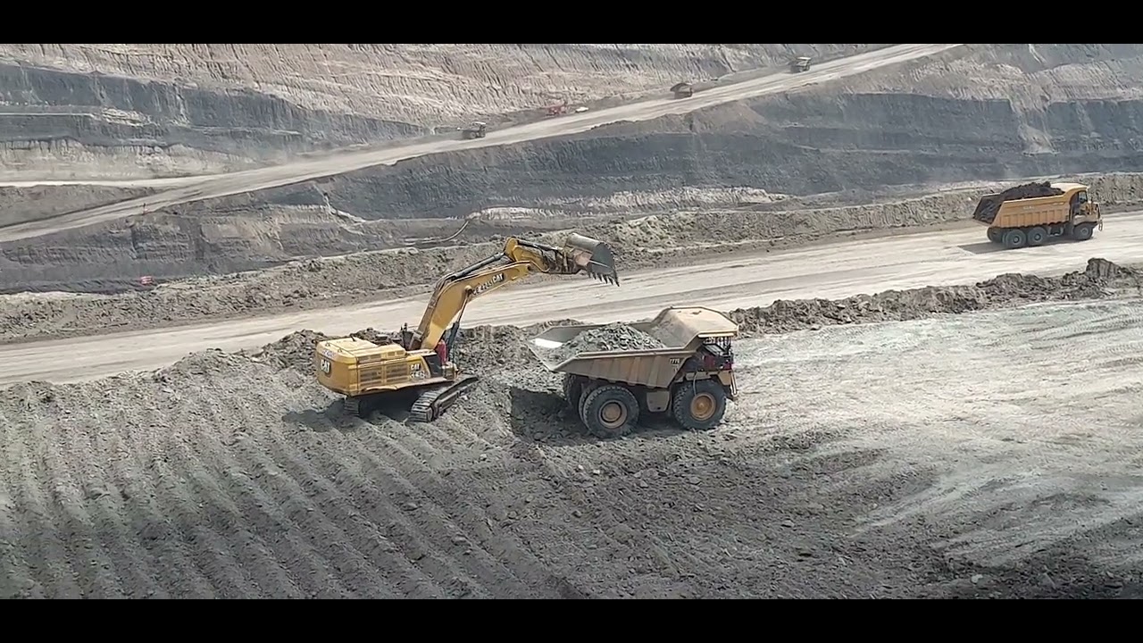 Cat 773 vs Cat 395 / Loading OB