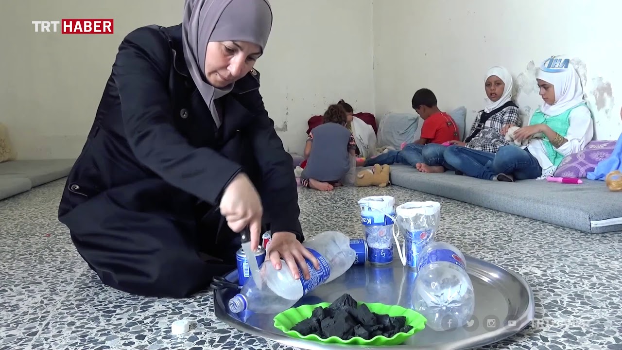 İdlibli anneden çocukları için el yapımı gaz maskesi
