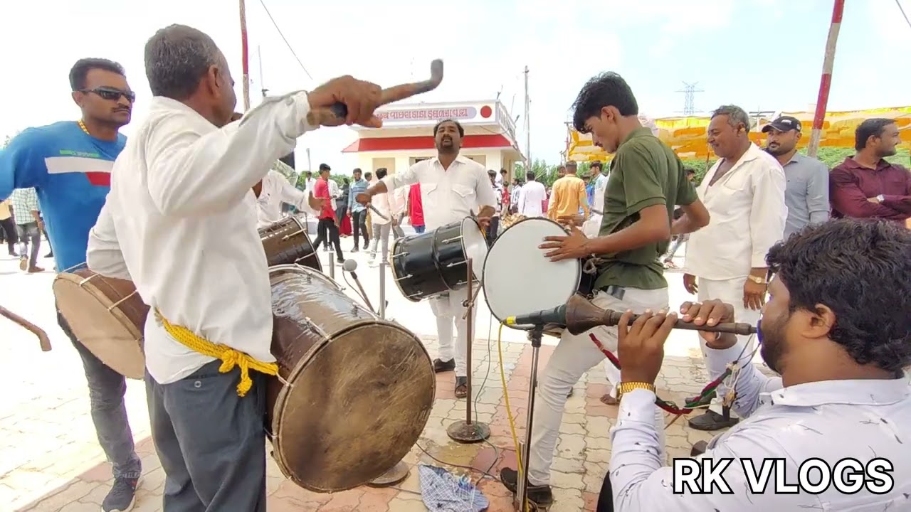 ડુંઘડકા વારા વાછરા ડાડા ની જાતર માં ઢોલી ની મોજ | Dunghadka Vara Vachhara Dada ni Jatar - BHOGAT