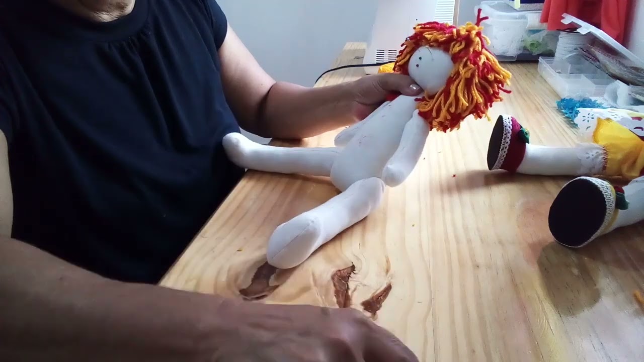 Boneca Emília com molde grátis
