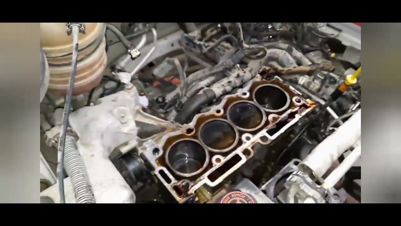 Peugeot 206 Tiriger Kayış Diş Sıyırmış Konprosör Boş Siboplar Eyilmiş. Zamanında Degişmeyen Tiriger