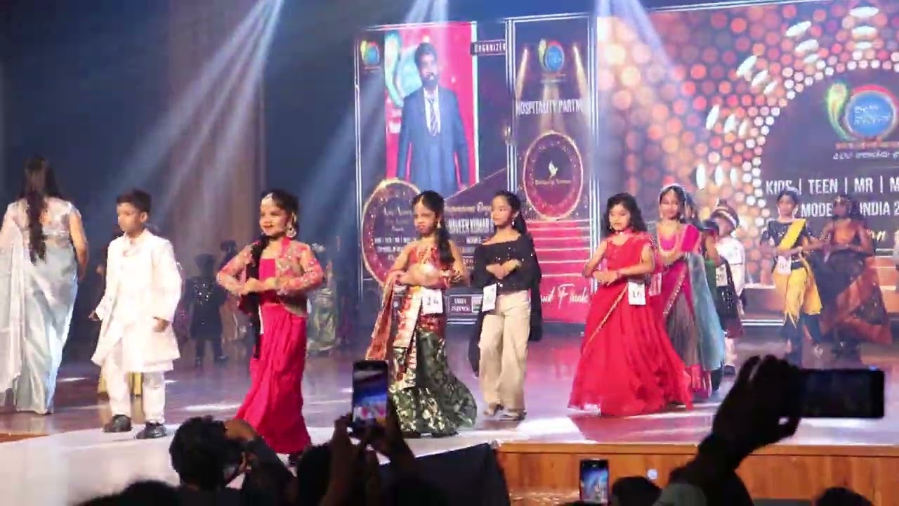 Nainika with group@Kala Naveen Film 10th Beauty Pageant Grand Finale Stage