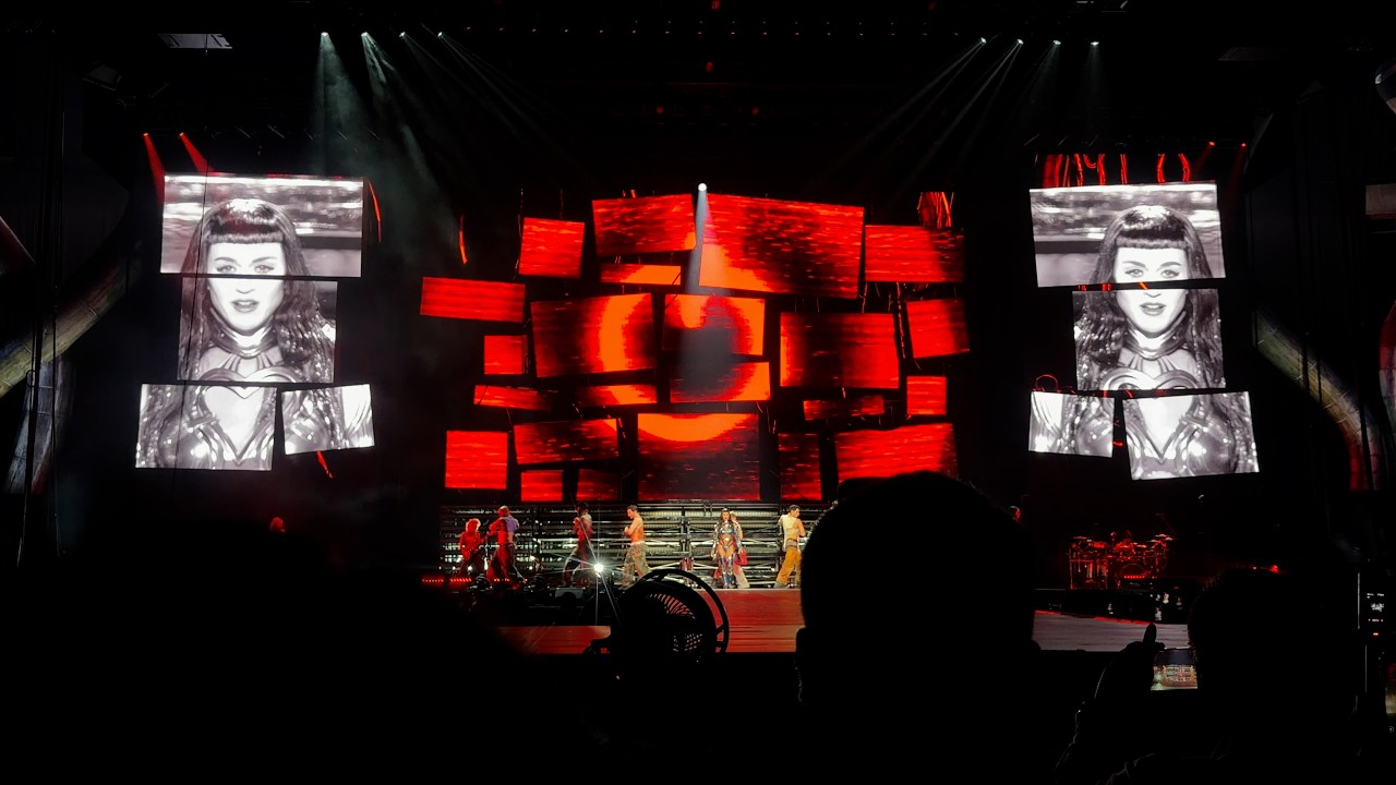 Dark Horse - Katy Perry The Lifetimes Tour Japan | 2025.12.03