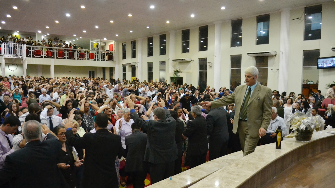 Igreja Visão Missionária - VIGILIA JOVEM Com o Miss. Alexandre da Rosa