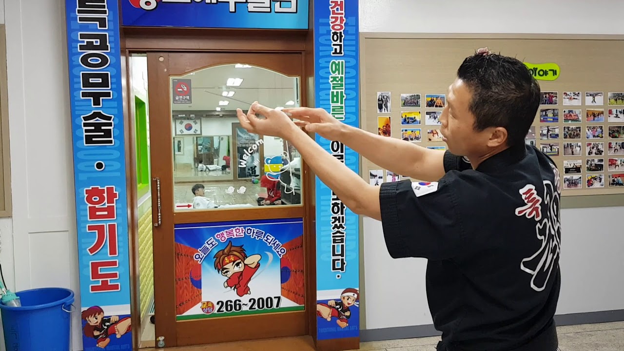젓가락 던지는 방법 (투검술 기초)