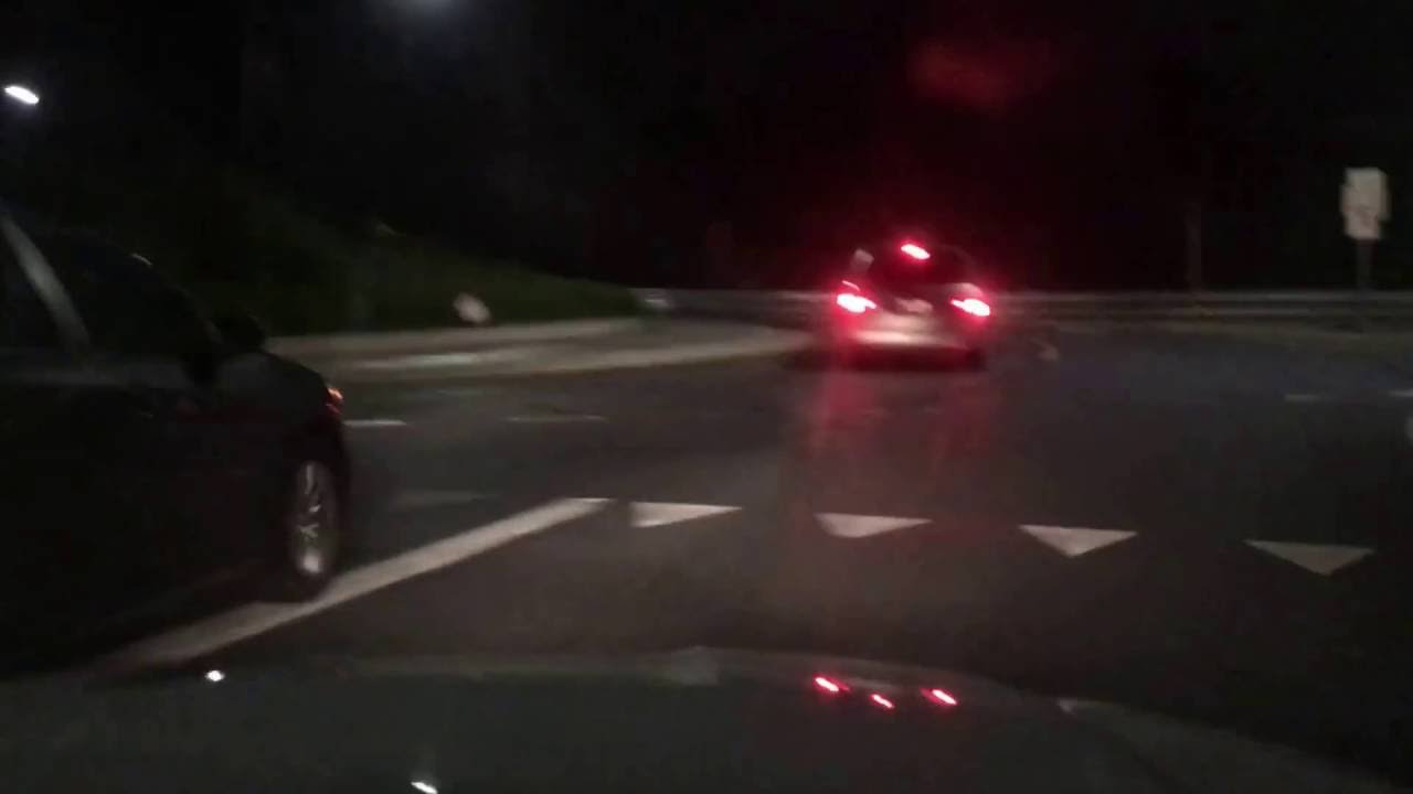 Driving and People reaction time. Honk and Honk back