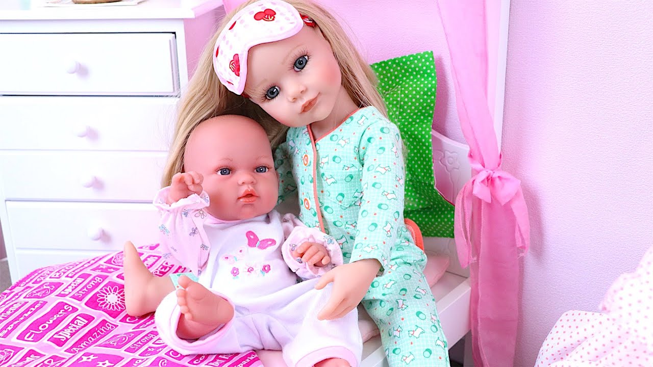 Rutinas familiares de bebes y mamás! Colección de vídeos de Juguetes Muñecas