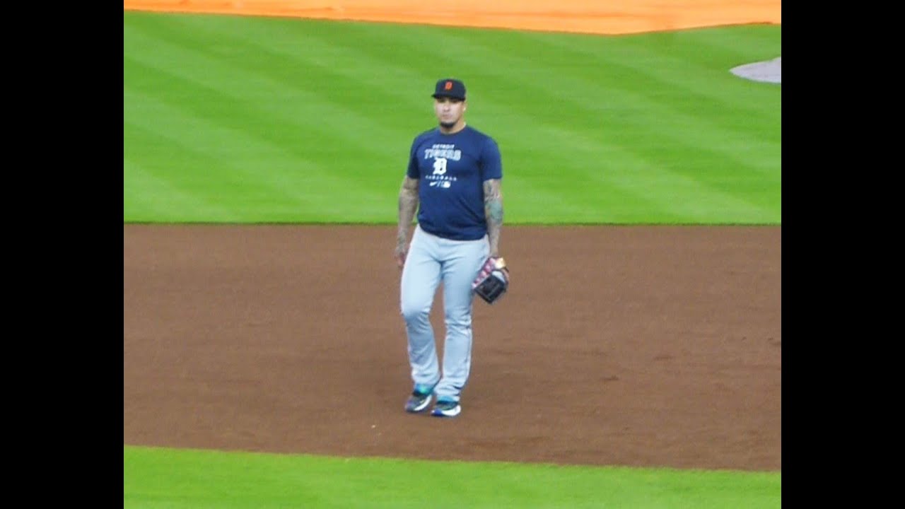Javier Baez...infield practice...Tigers vs. Astros...5/5/22