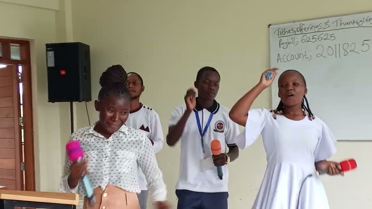 Uinuliwe Yahweh.