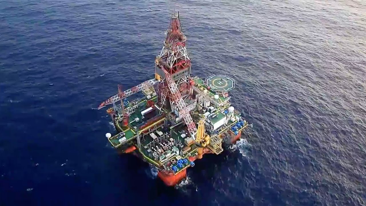 China's first self-supported deep-water gas field begins operations