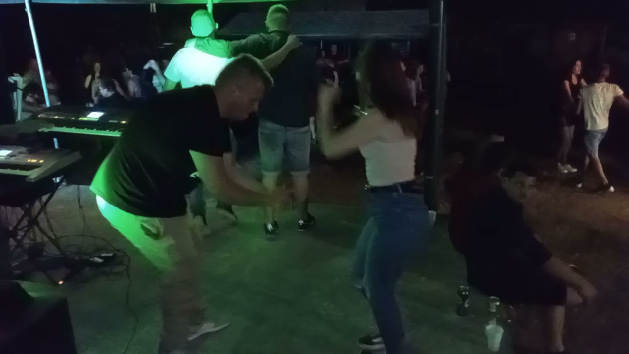 Ny&aacute;resti utcab&aacute;l Szak&aacute;lyban.