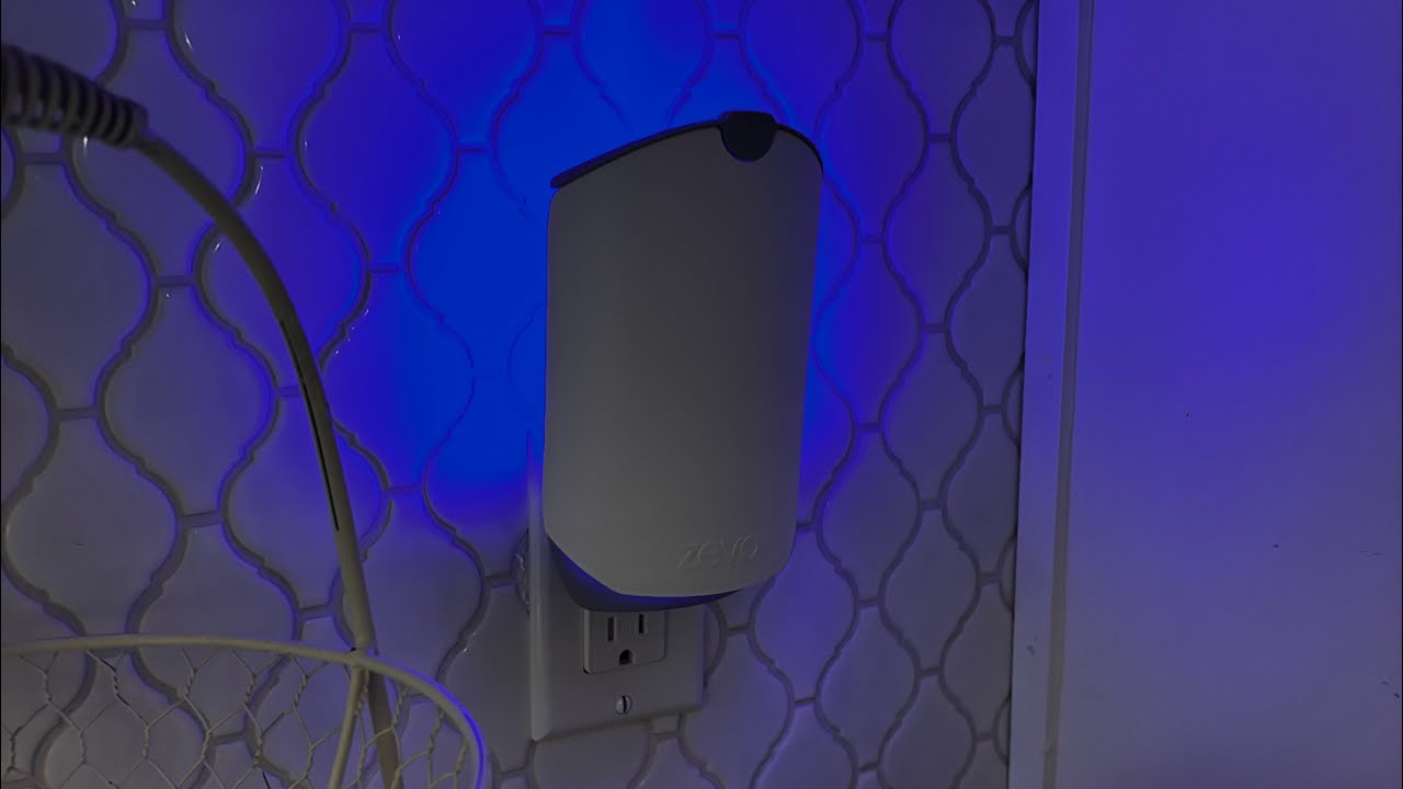 Plug-in Indoor Bug & Insect Trap - watch before you buy! Must have! 