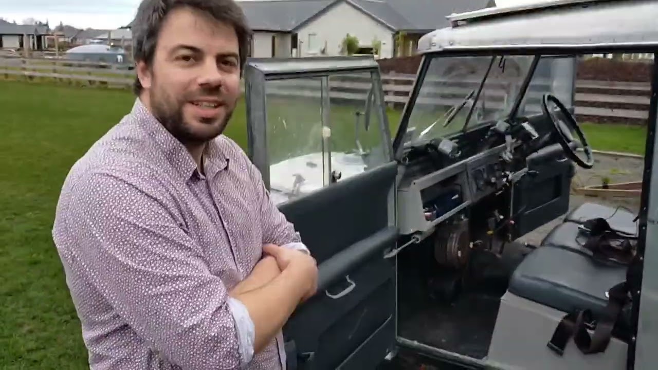 Camerons 1957 Landrover series 1 107 station wagon