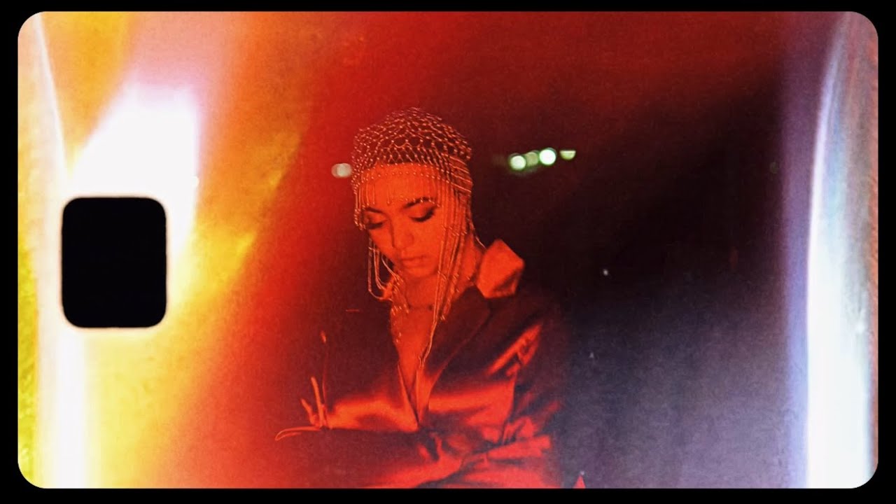 IDDA - PRIAI A LUNA (Official Video)
