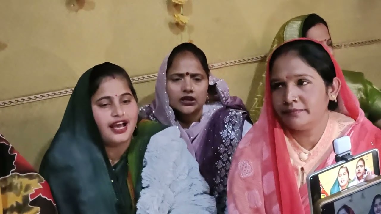 यह सोहर गीत#बहुत मजेदार है#अगर आप लोगों को अच्छे लगे तो लाइक और सब्सक्राइब#शेयर जरूर कीजिएगा🥰🥰😍😍