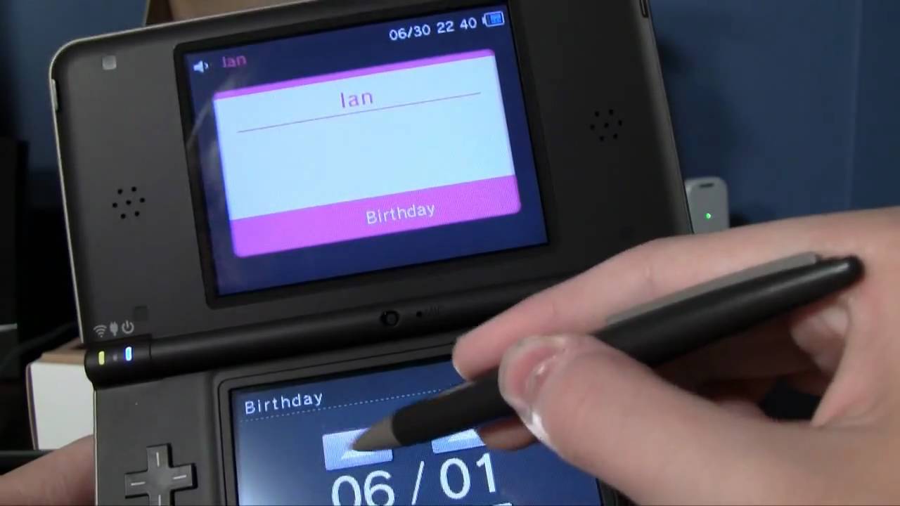 Nintendo DSi XL Unboxing