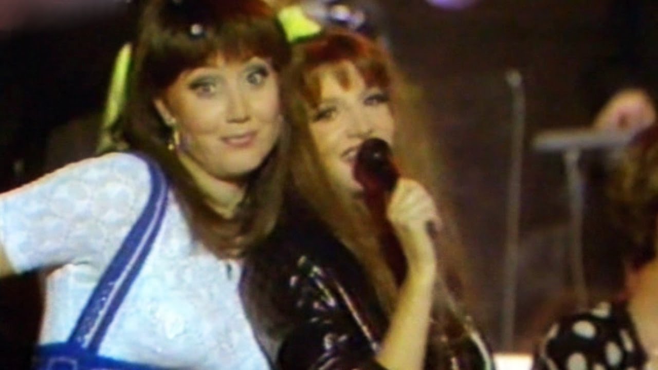 Lepa Brena i Mira Škorić - Muškarci - Folk metar - (RTS 1995)