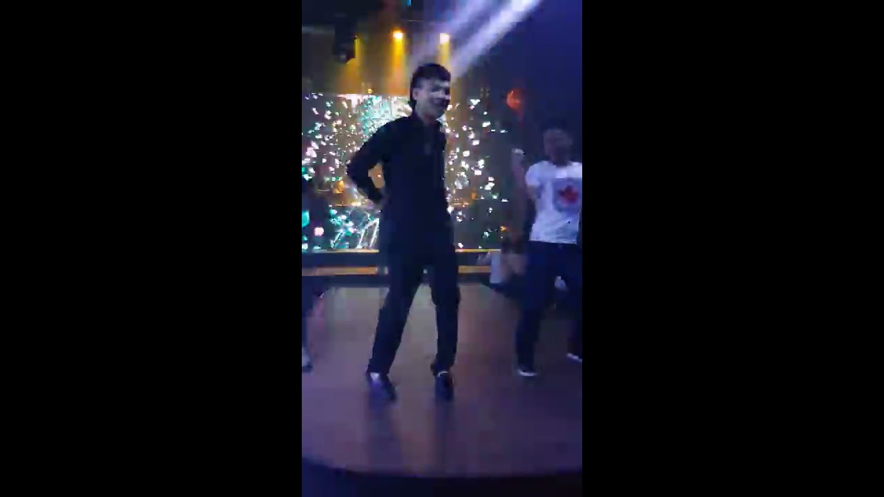 Khá Bảnh Quẩy Trên STAR3 CLUB