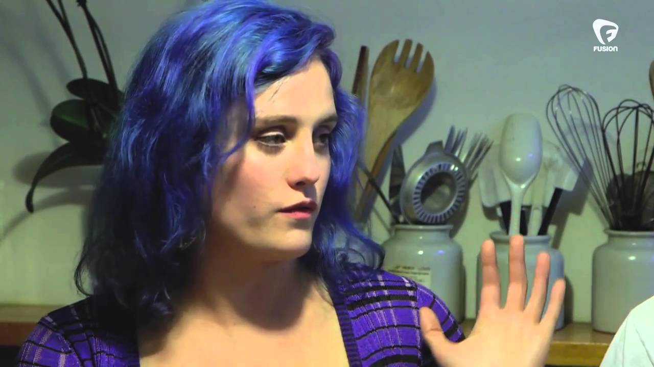 ¿Cómo es ser asexual a los veintitantos? Pareja asexual (Activa subtítulos)