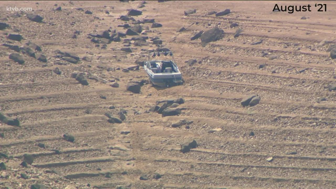Boat stranded at Lucky Peak Reservoir recovered, but not before thieves ransacked it