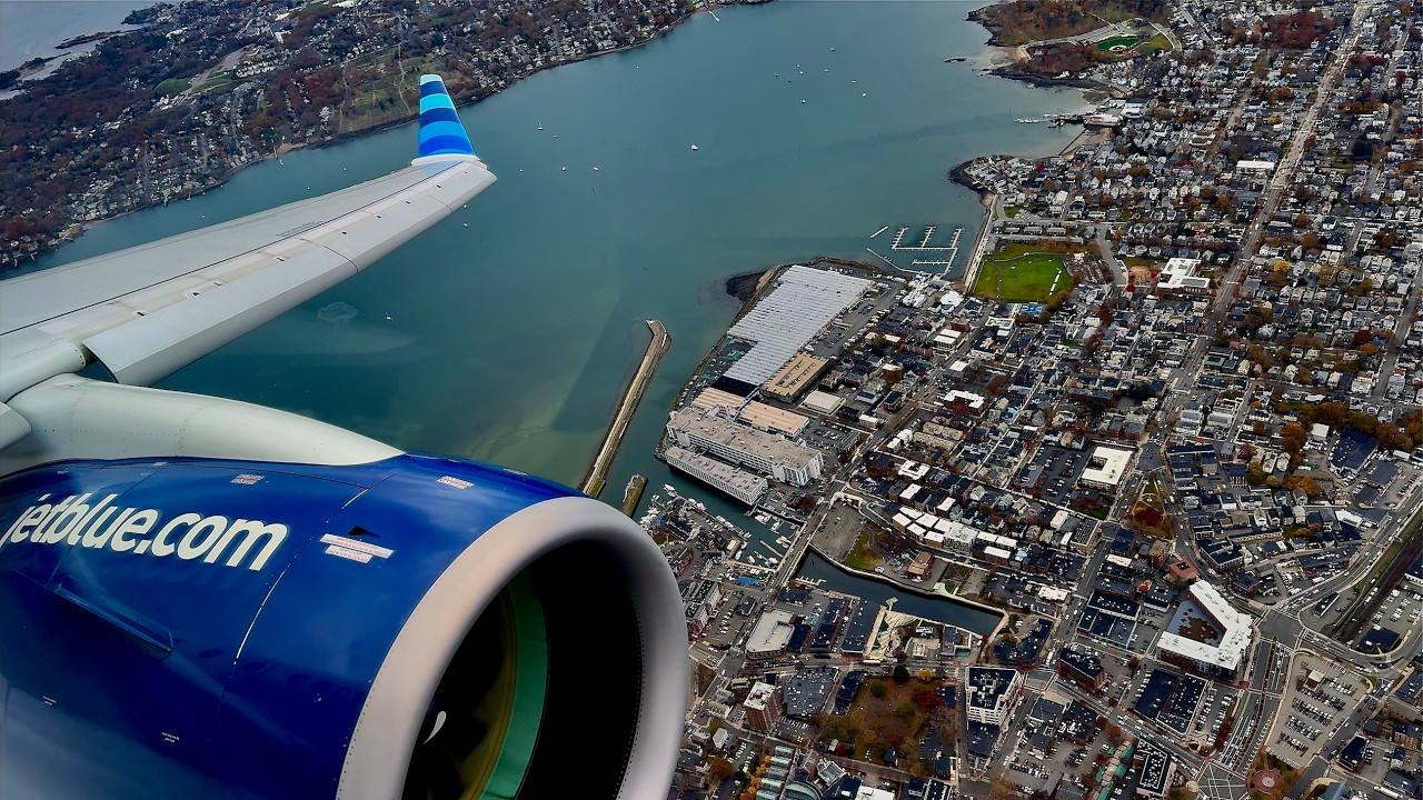[4K] – Full Flight – JetBlue Airways – Airbus A220-371 – RIC-BOS – N3118J – B61282 – IFS 1111