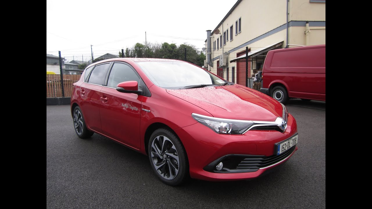 Review: 2015/2016 Toyota Auris SOL Hybrid