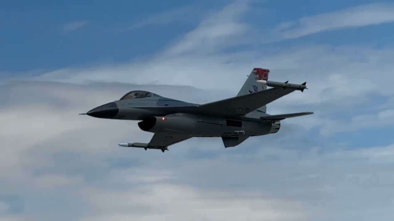 F 16 V戰隼。戰鬥機